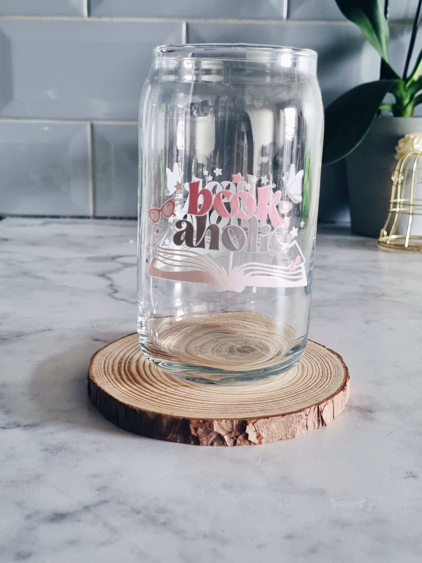 Bookaholic Can Glass