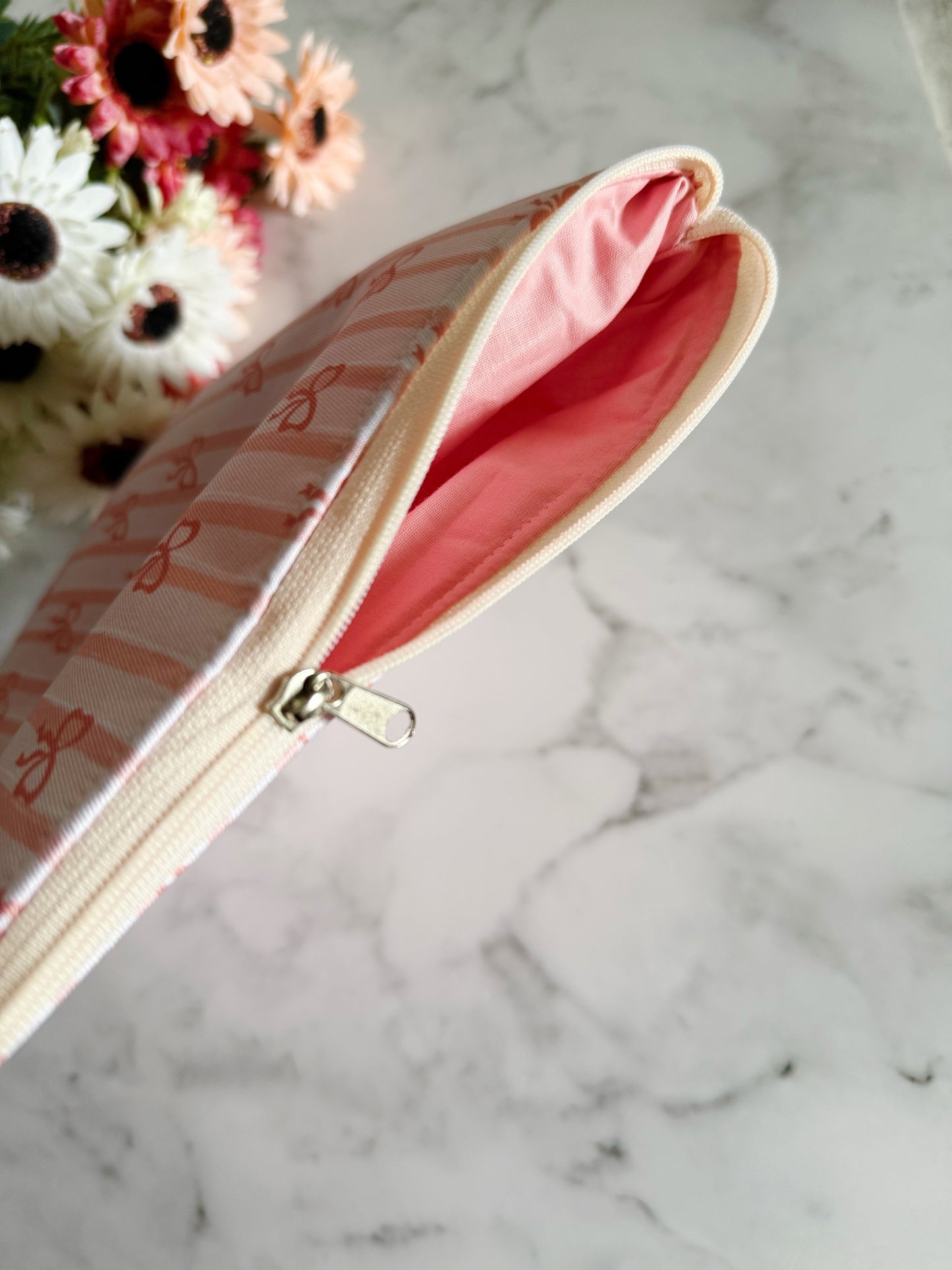 HEARTSTRINGS POUCH