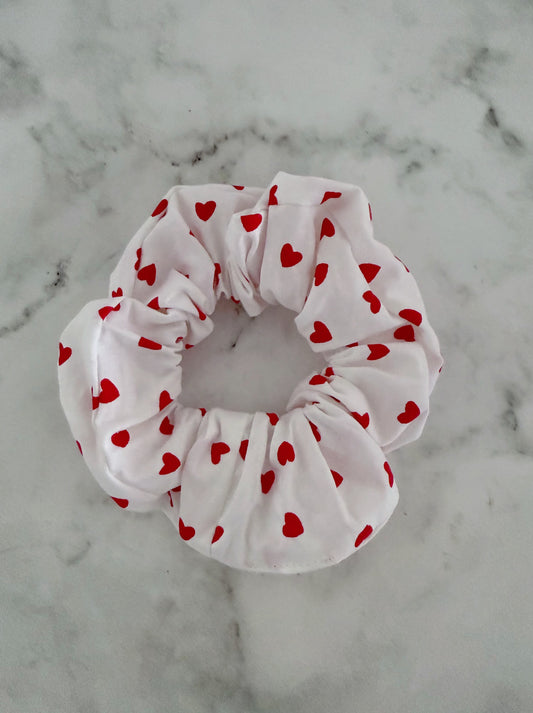 CONFETTI LOVE SCRUNCHIE