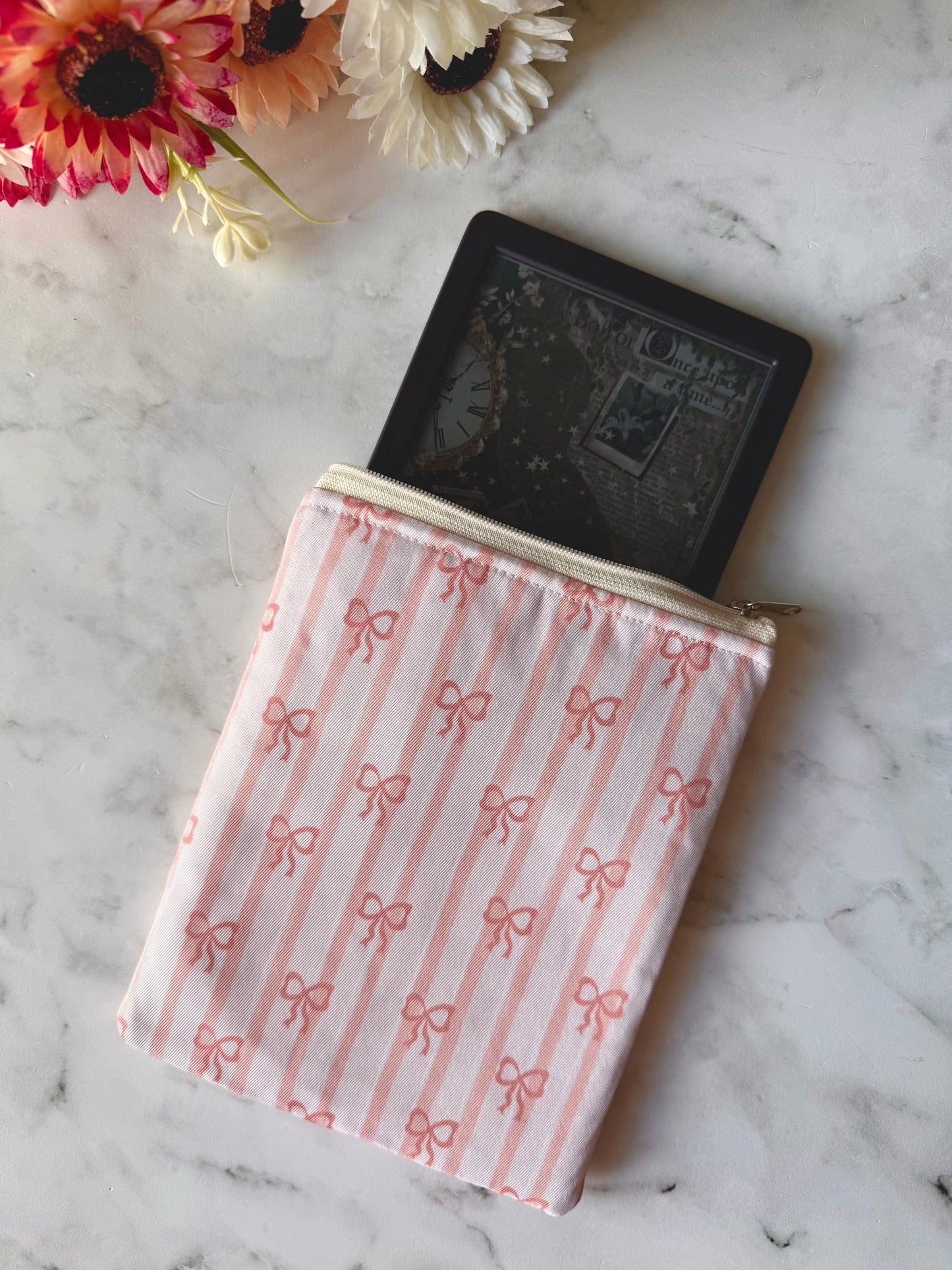 Heartstrings E-Reader Pouch