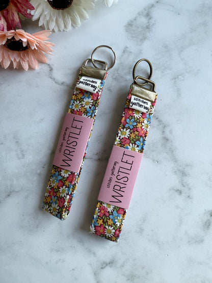 Ditsy Bloom Wristlet