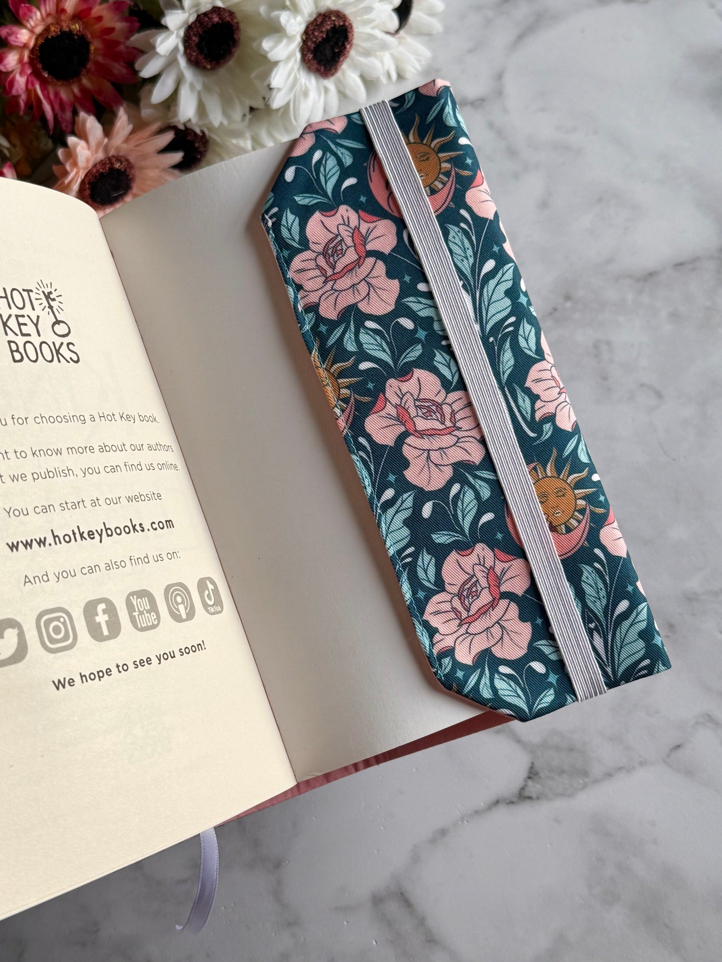 MOSS & MOONLIGHT DUST JACKET