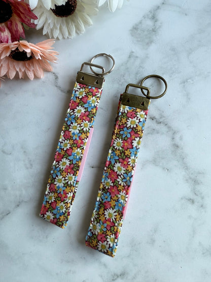 Ditsy Bloom Wristlet