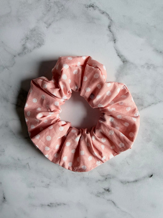 ROSE POLKA DOT SCRUNCHIE
