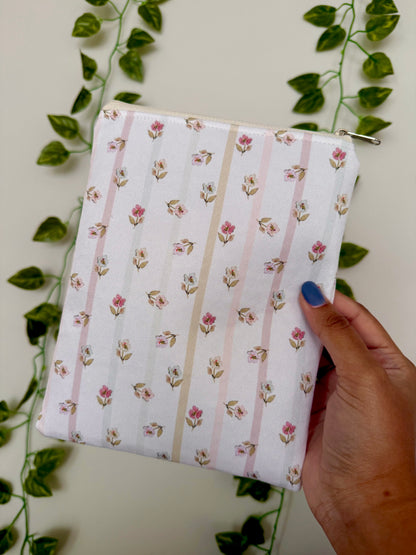 IRIS POUCH