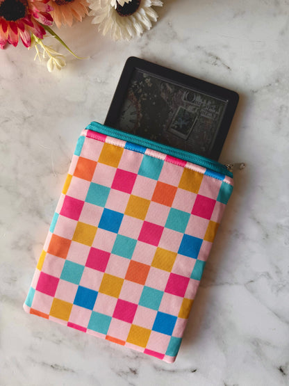 Checkmate E-Reader Pouch