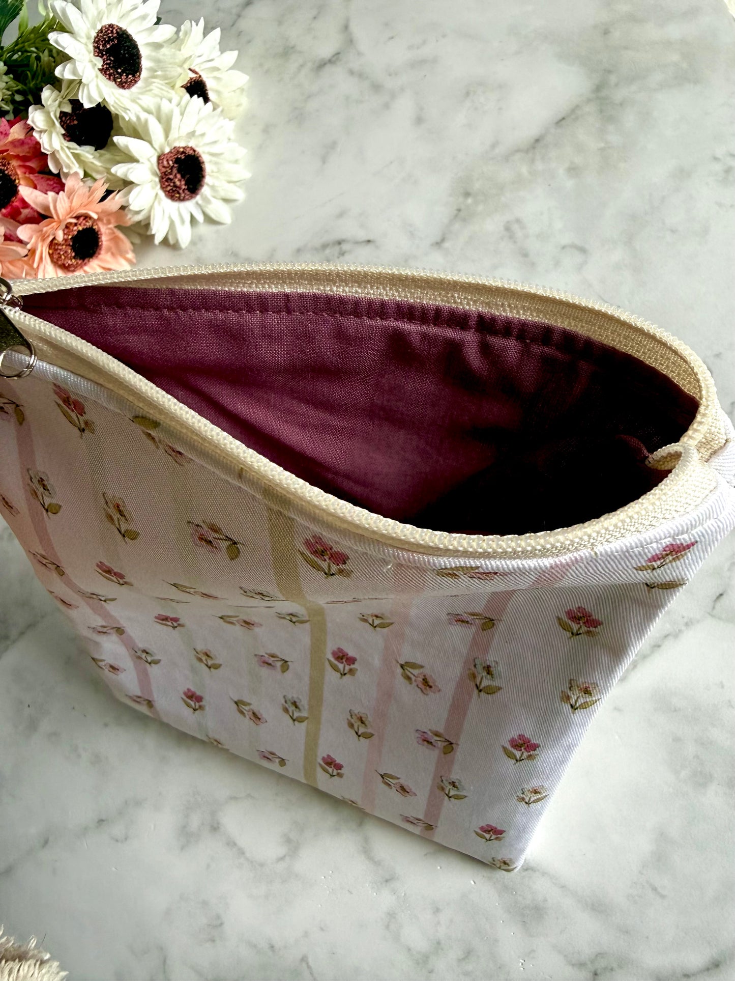 IRIS POUCH