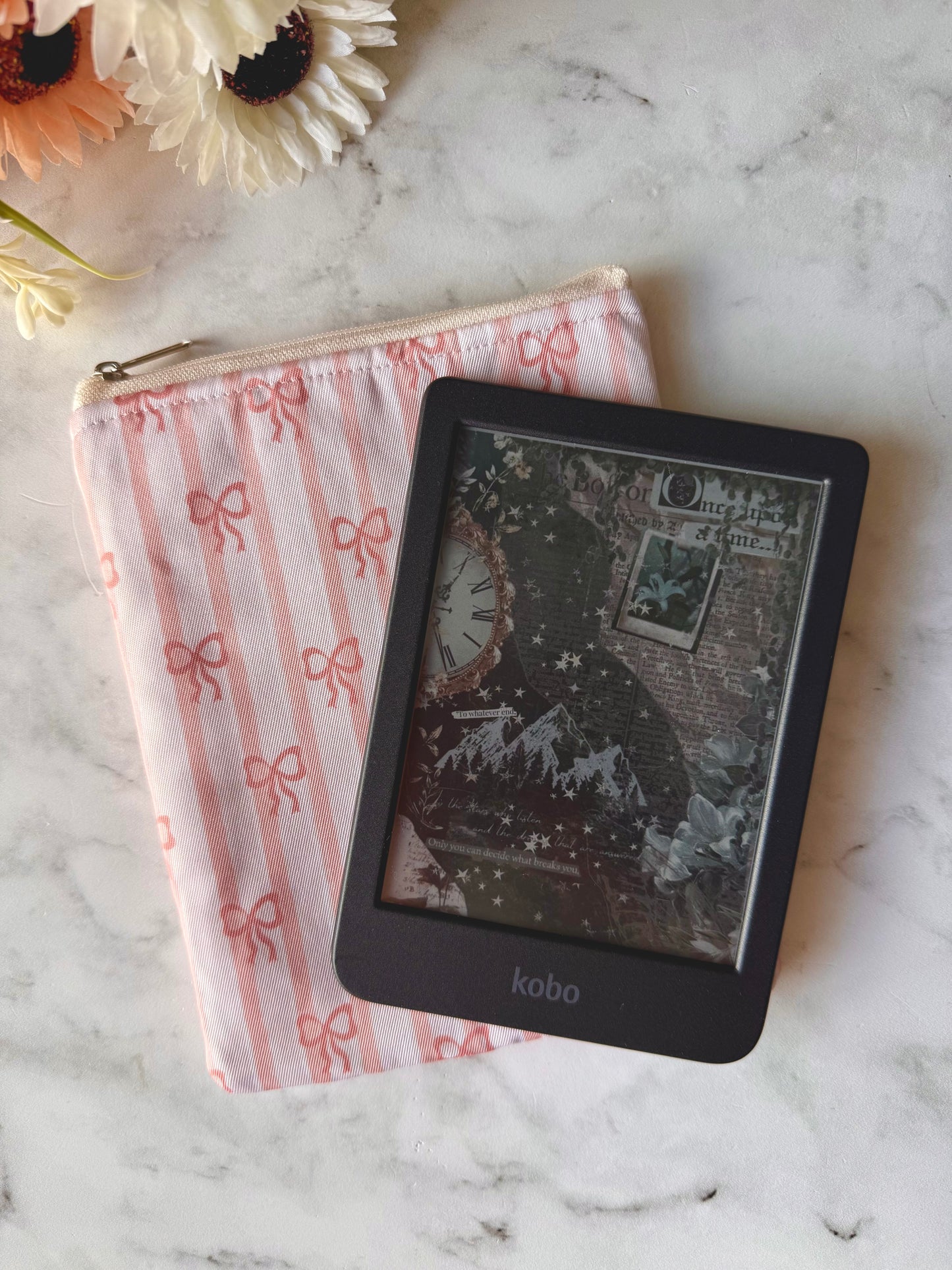Heartstrings E-Reader Pouch