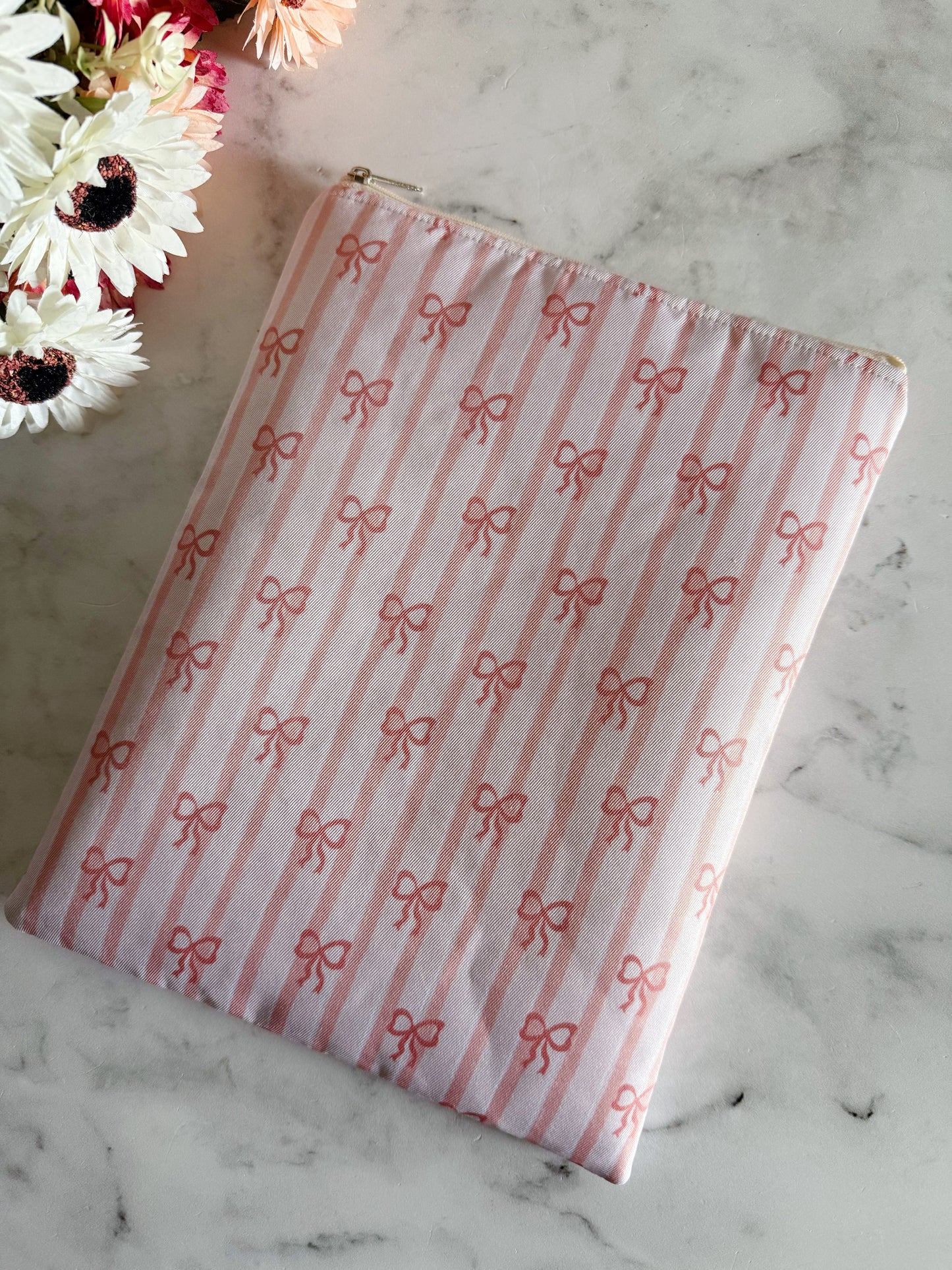 HEARTSTRINGS POUCH