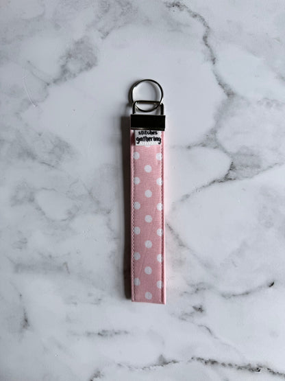 ROSE POLKA DOT WRISTLET