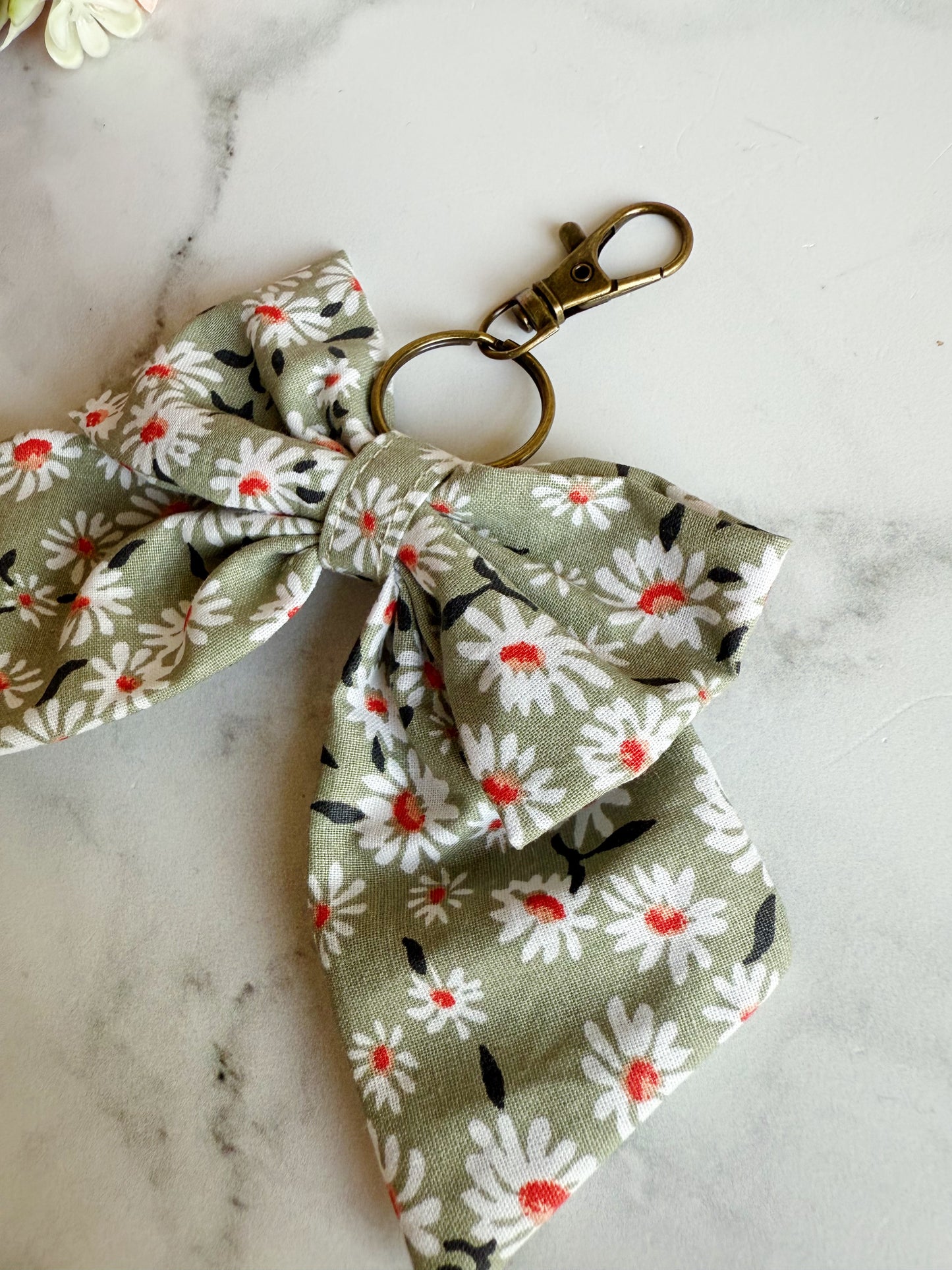 Lily Mist Bow Keyring
