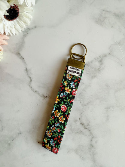 Floral Flicker Wristlet
